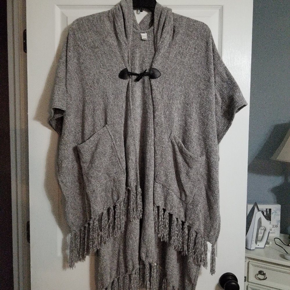 Grey shawl
